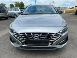 Shimmering silver / met Gebraucht 2022 Hyundai i30 Edition 30+ Kombi | 13.900 € (Fairer Preis)