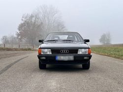 Grün Gebraucht 1986 Audi 100 Kombi | 15.000 €