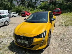 Gelb Gebraucht 2022 Peugeot 208 GT Kleinwagen | 18.000 € (Guter Preis)