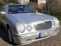Silber Gebraucht 2000 Mercedes E200 Limousine | 3.450 €