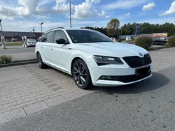 Weiß Gebraucht 2017 Skoda Superb SportLine Kombi | 20.000 € (Fairer Preis)