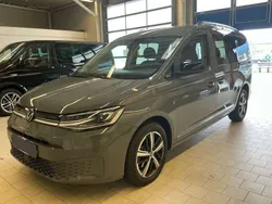 Grau Gebraucht 2023 VW Caddy Style Van / Kleinbus | 32.000 € (Fairer Preis)