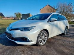 Weiß Gebraucht 2017 Toyota Auris Touring Sports Kombi | 13.199 € (Fairer Preis)