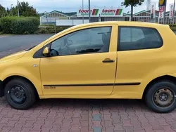 Gelb Gebraucht 2005 VW Fox Kleinwagen | 1.250 € (Fairer Preis)
