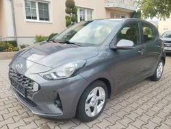 Grau Gebraucht 2020 Hyundai i10 Trend Kleinwagen | 11.500 € (Fairer Preis)
