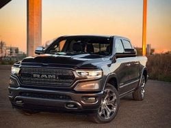 Grau Gebraucht 2020 Dodge Ram Abholung | 43.900 € (Guter Preis)