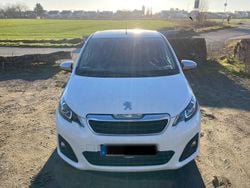 Weiß Gebraucht 2017 Peugeot 108 Kleinwagen | 6.900 € (Fairer Preis)