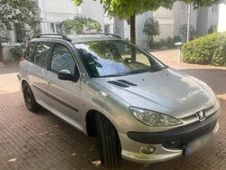 Silber Gebraucht 2009 Peugeot 206 Kombi | 1.100 €