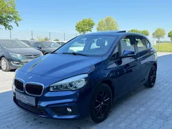 Blau Gebraucht 2016 BMW 218 Active Tourer Basis Van / Kleinbus | 10.950 € (Guter Preis)