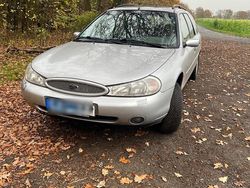 Silber Gebraucht 1999 Ford Mondeo Kombi | 799 €