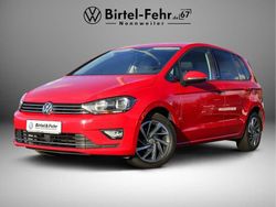 Rot Gebraucht 2017 VW Golf Sportsvan Sound Van / Kleinbus | 14.999 € (Fairer Preis)