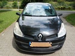 Schwarz Gebraucht 2009 Renault Clio II Authentique Limousine | 2.700 € (Fairer Preis)