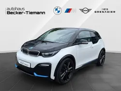 Capparisweiß mit akzent bmw i Gebraucht 2022 BMW i3 Kleinwagen | 21.906 € (Fairer Preis)