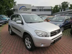 Silber Gebraucht 2007 Toyota RAV4 Sol SUV | 9.990 €