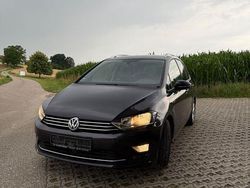 Grau Gebraucht 2015 VW Golf Sportsvan LOUNGE Van / Kleinbus | 15.100 €