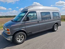 Grau Gebraucht 1996 Chevrolet Express Van / Kleinbus | 15.680 €