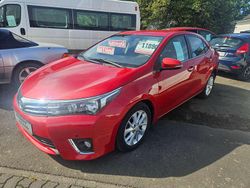 Rot Gebraucht 2015 Toyota Corolla Edition Limousine | 11.990 € (Fairer Preis)