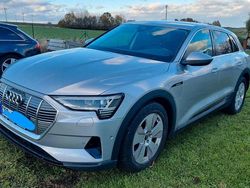 Silber Gebraucht 2021 Audi e-tron SUV | 21.300 € (Fairer Preis)
