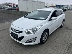 Weiß Gebraucht 2012 Hyundai i40 Comfort Kombi | 3.990 € (Guter Preis)