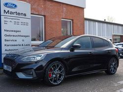 Schwarz Gebraucht 2020 Ford Focus ST Limousine | 17.900 € (Fairer Preis)