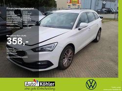 Candy weiß / kaltgrau Gebraucht 2021 Seat Leon XCELLENCE Kombi | 22.970 € (Fairer Preis)