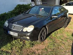 Schwarz Gebraucht 2003 Mercedes C200 Coupé | 999 €