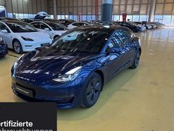 Blau Gebraucht 2022 Tesla Model 3 Long Range RWD Limousine | 32.900 € (Teuer)