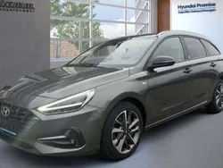Grau Gebraucht 2021 Hyundai i30 Edition 30 Limousine | 19.990 € (Fairer Preis)