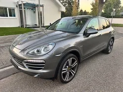 Grau Gebraucht 2012 Porsche Cayenne SUV | 19.400 € (Guter Preis)