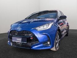 Blau Neu 2025 Toyota Yaris Hybrid Sport Limousine | 31.490 € (Etwas zu teuer)