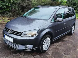Grau Gebraucht 2010 VW Touran Highline Van / Kleinbus | 3.600 € (Superpreis)
