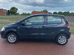 Grau Gebraucht 2008 VW Fox Kleinwagen | 3.200 €