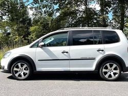 Weiß Gebraucht 2013 VW Touran Cross Van / Kleinbus | 7.200 € (Superpreis)
