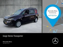 Rot Gebraucht 2024 Mercedes T180 Progressive Van / Kleinbus | 29.990 € (Teuer)