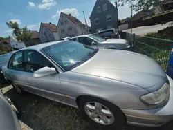 Grau Gebraucht 2000 Opel Omega Selection Limousine | 999 € (Fairer Preis)