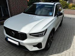 Weiß Gebraucht 2024 Volvo XC40 Ultra SUV | 38.900 € (Fairer Preis)