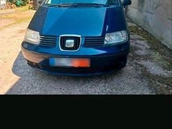 Blau Gebraucht 2002 Seat Alhambra Van / Kleinbus | 2.500 €