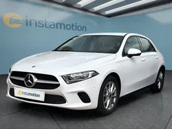 Weiß Gebraucht 2022 Mercedes A200 Limousine | 24.649 € (Fairer Preis)