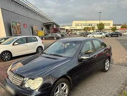 Blau Gebraucht 2004 Mercedes C200 Limousine | 3.200 € (Etwas zu teuer)