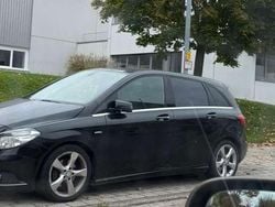 Schwarz Gebraucht 2011 Mercedes B180 Van / Kleinbus | 4.200 €