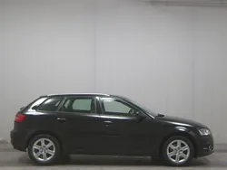 Brillantschwarz Gebraucht 2013 Audi A3 Attraction Limousine | 6.490 € (Superpreis)