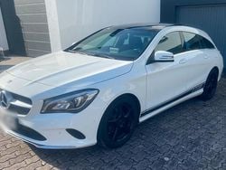Weiß Gebraucht 2019 Mercedes 200 Kombi | 20.500 €