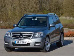 Grau Gebraucht 2011 Mercedes GLK350 Sport SUV | 14.900 € (Etwas zu teuer)