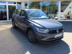 Grau Gebraucht 2020 VW Tiguan Life SUV | 20.600 € (Fairer Preis)