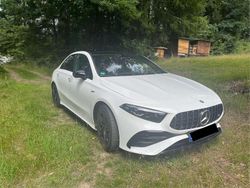 Weiß Gebraucht 2023 Mercedes A35 AMG AMG Limousine | 46.800 € (Etwas zu teuer)