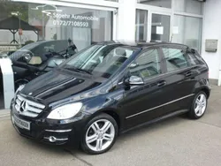 Kosmosschwarz Gebraucht 2008 Mercedes B200 Edition Van / Kleinbus | 7.985 € (Teuer)