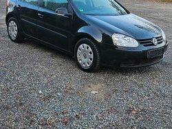Schwarz Gebraucht 2007 VW Golf Trendline Limousine | 4.800 € (Etwas zu teuer)