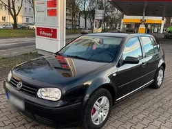 Schwarz Gebraucht 2002 VW Golf IV Kleinwagen | 1.000 € (Guter Preis)