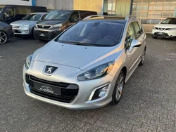 Grau Gebraucht 2011 Peugeot 308 Allure Kombi | 6.990 € (Teuer)
