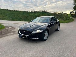 Schwarz Gebraucht 2017 Jaguar XF Limousine | 11.500 € (Guter Preis)